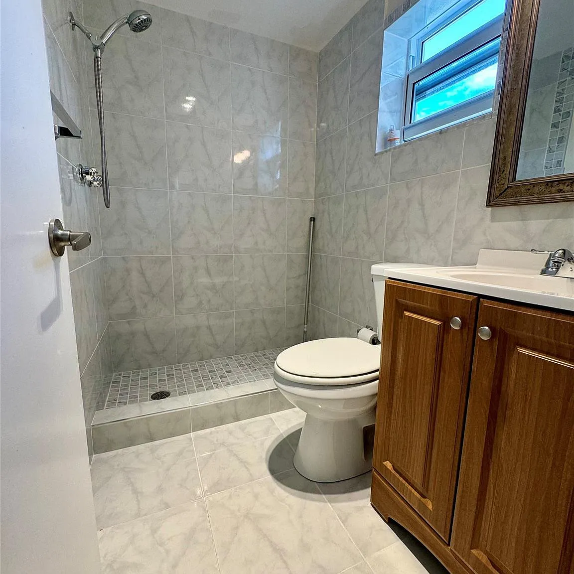 2 bed, 2.0 bath, 940 sqft, $2,000 — Photo 1