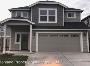 424 Wintersage Cir, Talent, OR 97540