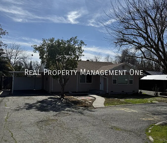 161 Sunrise Dr — Photo 1