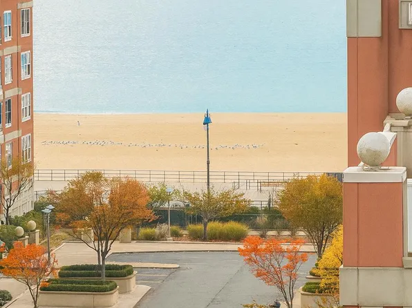 60 Oceana Drive West image 2 of 21