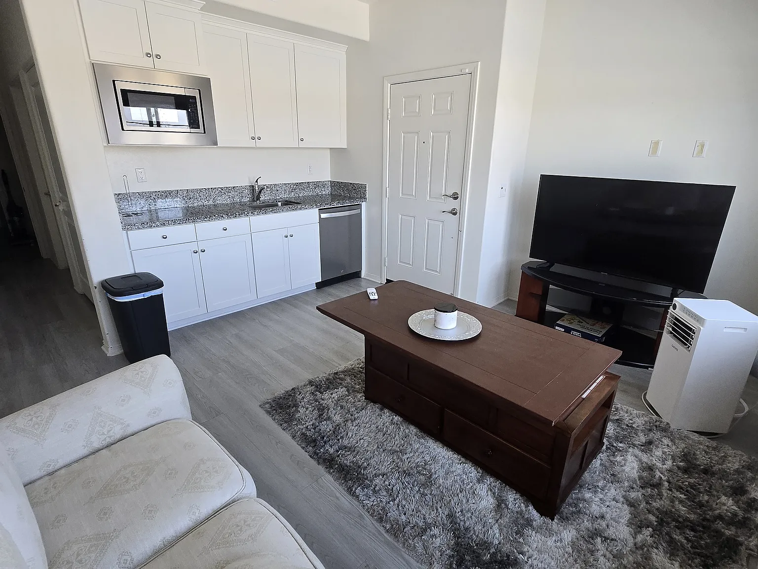 1 bed, 500 sqft, $1,650 — Photo 4