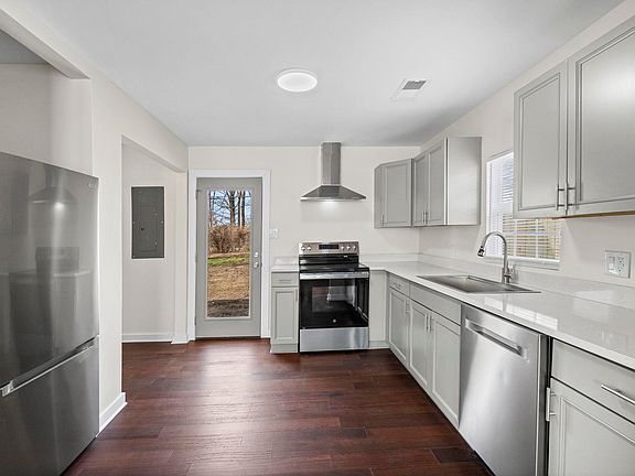 5th image of 4774 Montgomery Rd