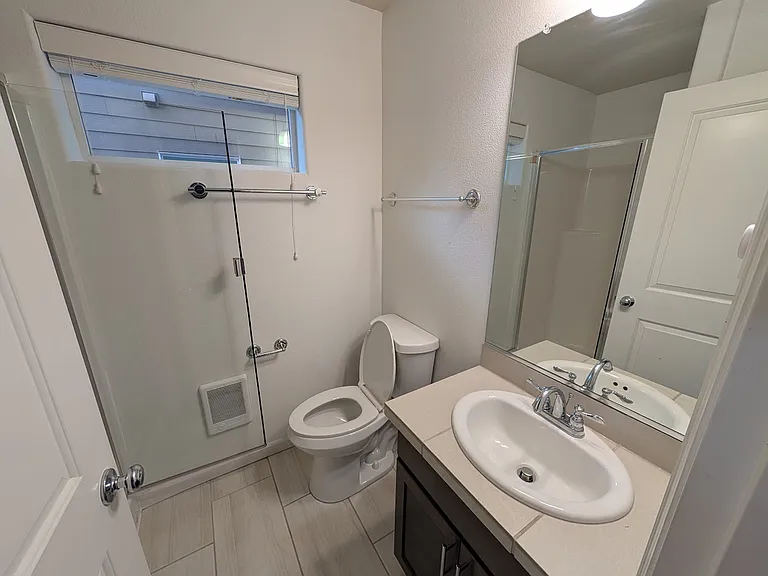 Guest Bathroom 2
