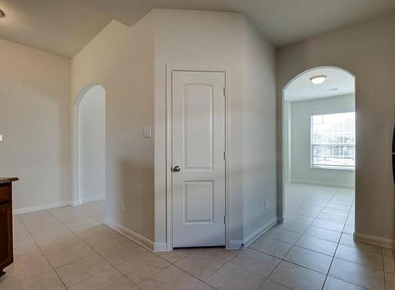 4th image of 2321 Sablewood Dr
