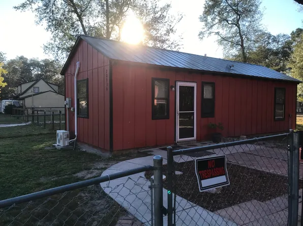 20930 SE 157th St Unit 1, Umatilla, FL 32784