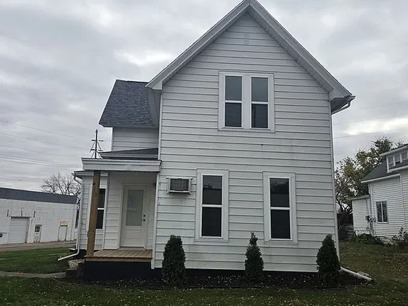 413 W Cedar St, Cherokee, IA 51012