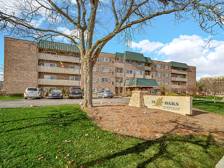 700 Perrie Dr #308 — Photo 1