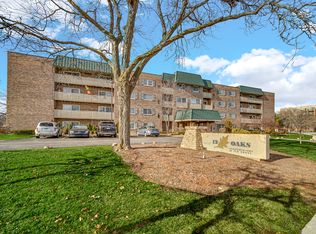 700 Perrie Dr APT 308, Elk Grove Village, IL 60007