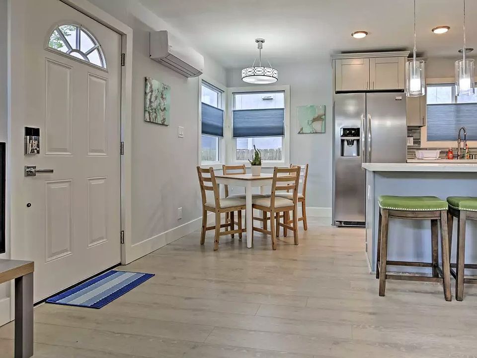 1st image of 3854 37th St