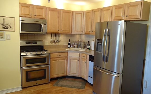 5th image of 5505 Woodside Ave #608
