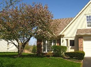 4011 Newport Ln #1, Arlington Heights, IL 60004