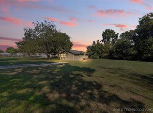 63176 E 282nd Rd, Grove, OK 74344