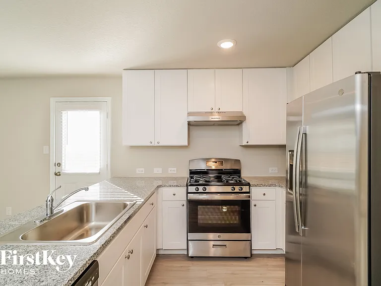 10783 Prusiner Dr — Photo 8