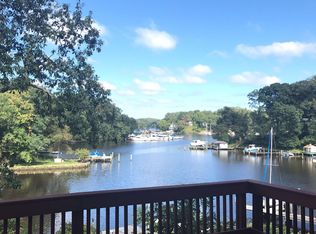 146 Riverside Rd, Edgewater, MD 21037