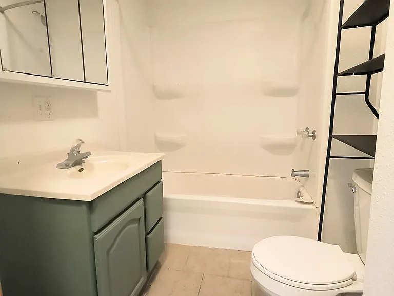 2705 College Dr — Photo 9