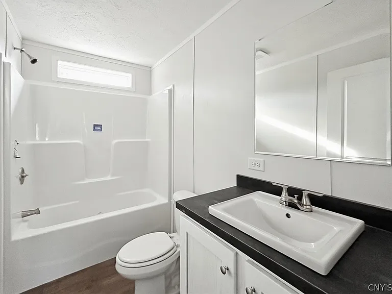 2046 Route 5 — Photo 12