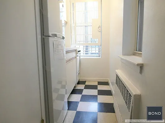 Rented by Bond New York | media 15