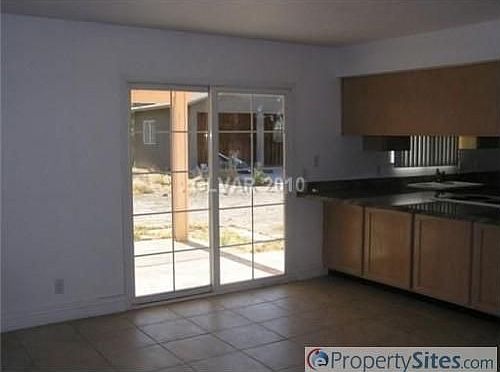 2nd image of 4300 Thom Blvd