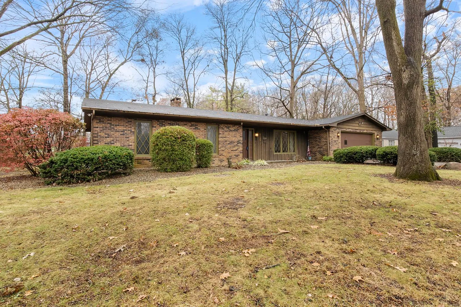2435 S Stonebridge Rd photo 1
