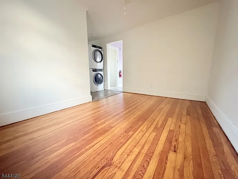 1 bed, 1.0 bath, $1,850 — Photo 3