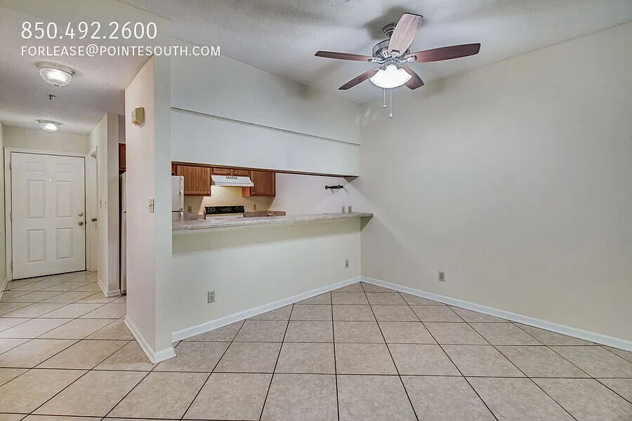 $250 OFF First Full Month's Rent — Photo 4