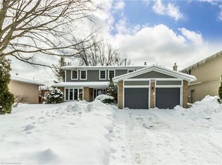 2502 Woburn Cres, Oakville, ON L6L5E9