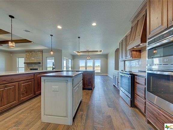 2nd image of 114 Saint Clare Woods