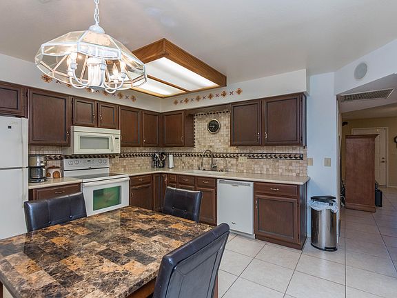 4th image of 2310 S Farnsworth Dr Unit 47