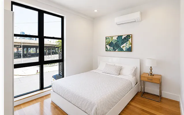 Bedroom, photo 2