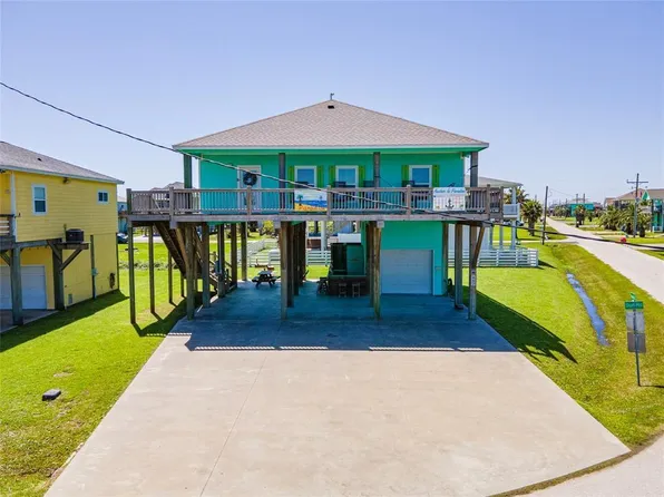 987 Surf Rd, Crystal Beach, TX 77650