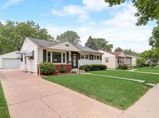 3737 S 54th St, Milwaukee, WI 53220