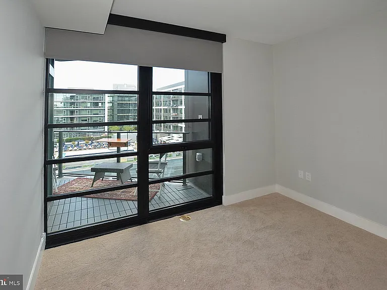 1300 4th St SE #805 — Photo 10