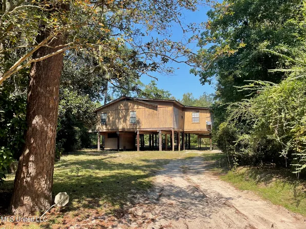 13282 Shirene Ln, Biloxi, MS 39532