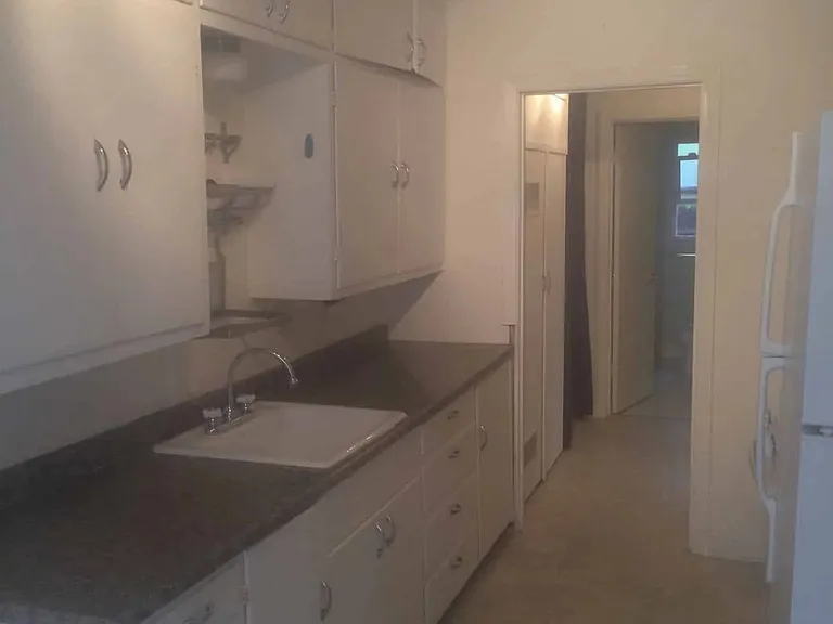 2225 1st St #B — Photo 2