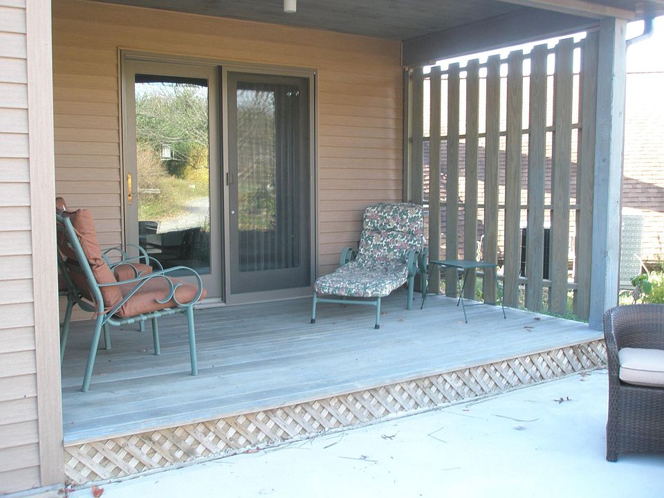Private deck, common use patio