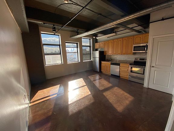 4th image of 1701 N 6th St Unit 304