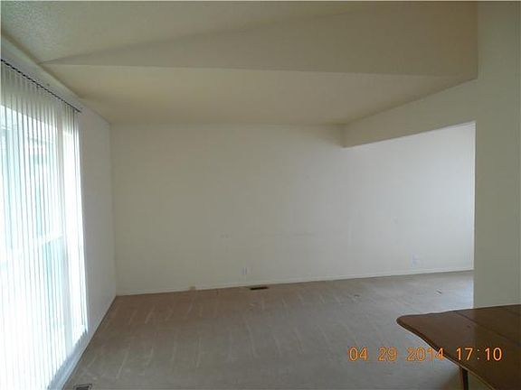 4th image of 3809 NE 141st Cir