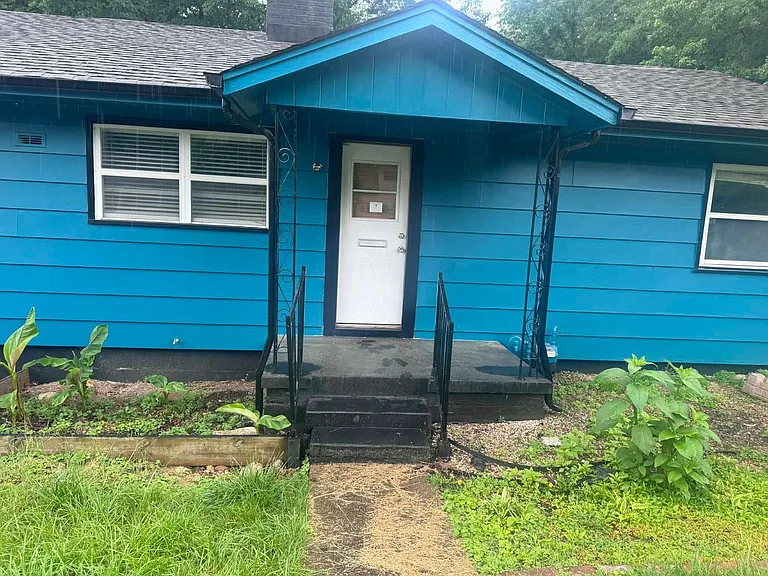115 Decatur Rd — Photo 2
