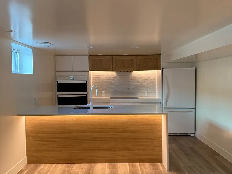 950 E Bayaud Ave — Photo 4