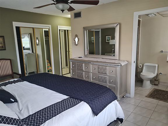4th image of 420 NE 12 Avenue #301