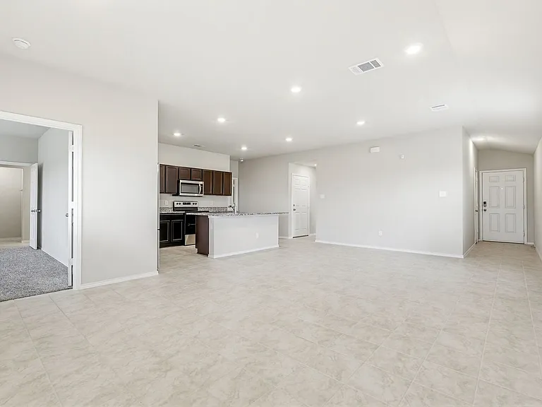 1706 Jarma Dr — Photo 4
