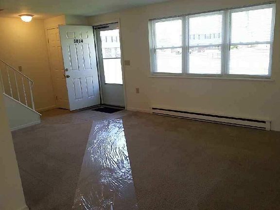 4th image of 3790 Haverstraw Ct