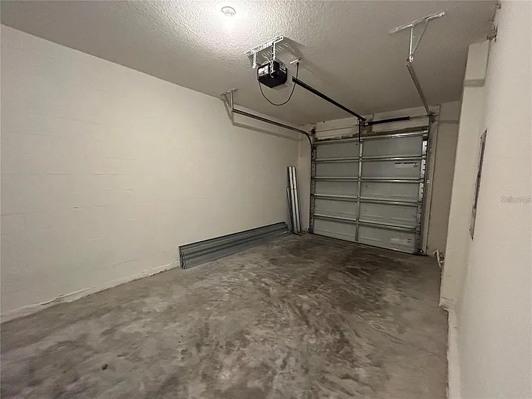 17550 Crescent Moon Loop — Photo 34