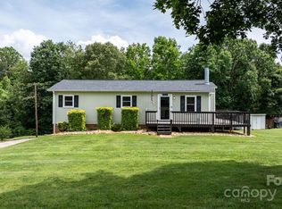 1467 Conway Dr, Granite Falls, NC 28630