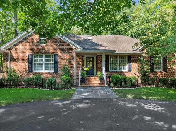48 Hardwood Rd, Palmyra, VA 22963