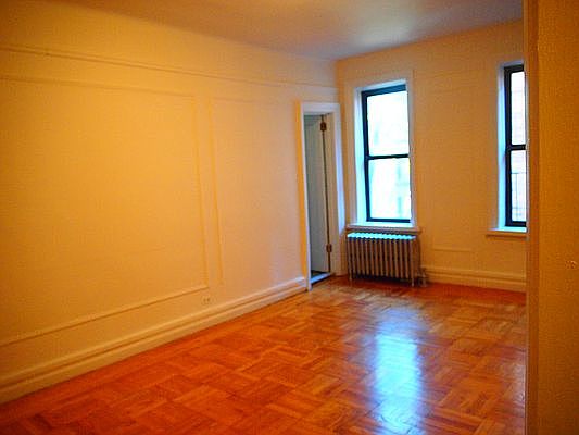 2nd image of 2438 Morris Ave #5C