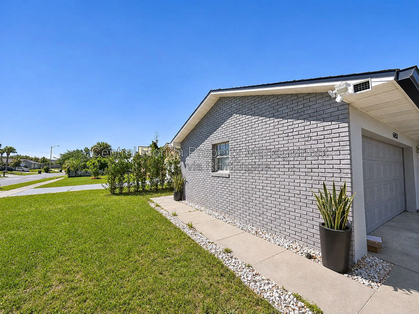 1 bed, 1.0 bath, 600 sqft, $1,399 — Photo 2