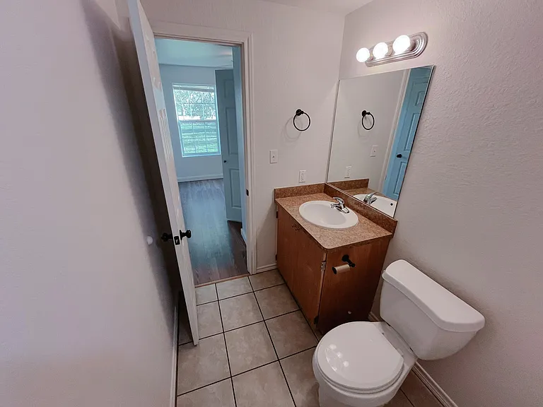 101 Sweeney Ave — Photo 9