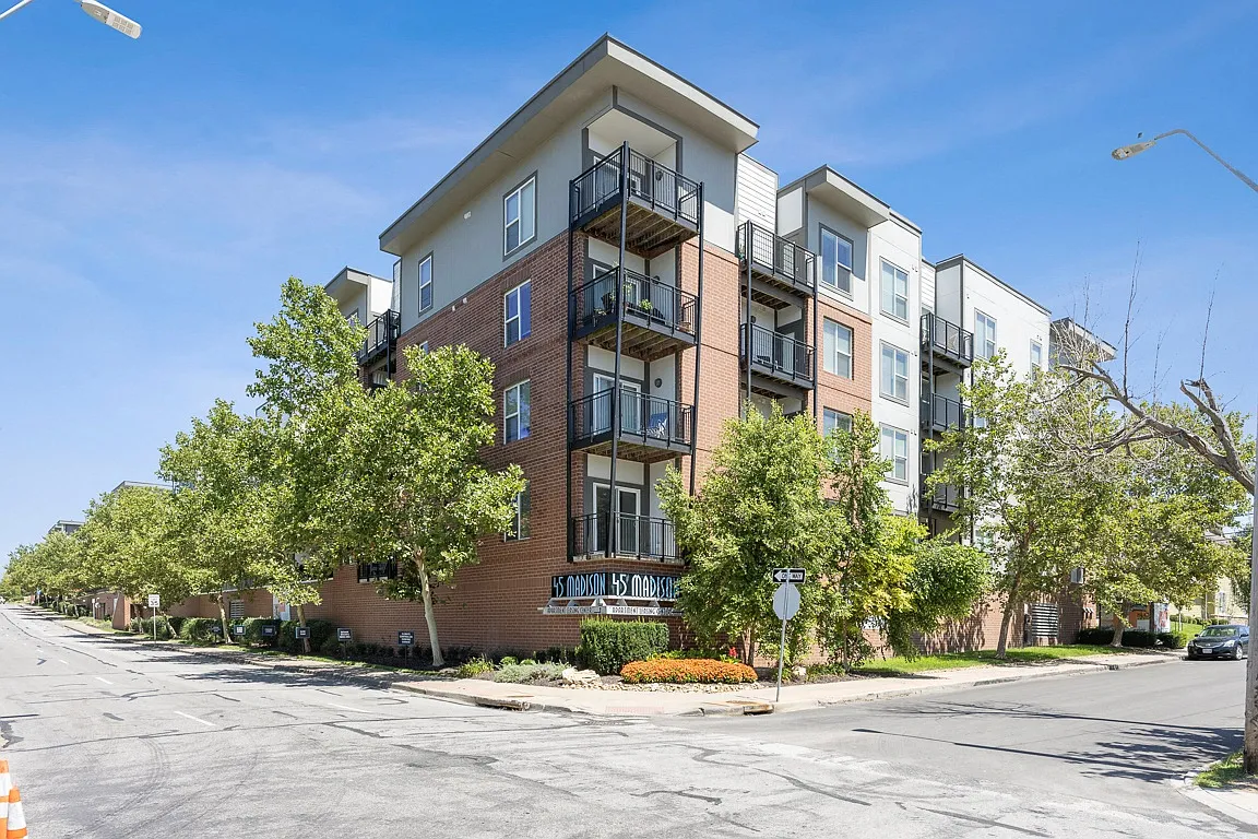 45 Madison Apartments — Photo 2