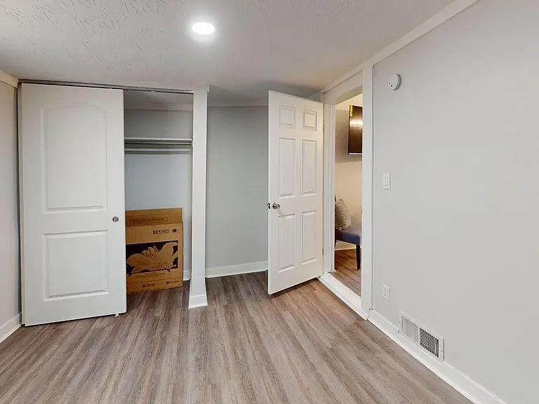1043 N Holmes Ave — Photo 9